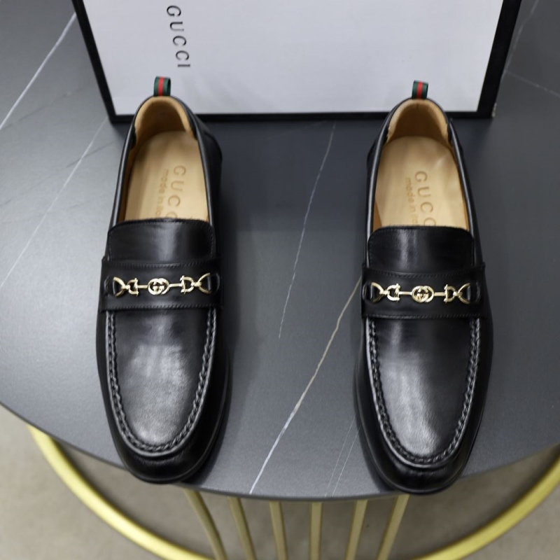 G*u*i leather shoes